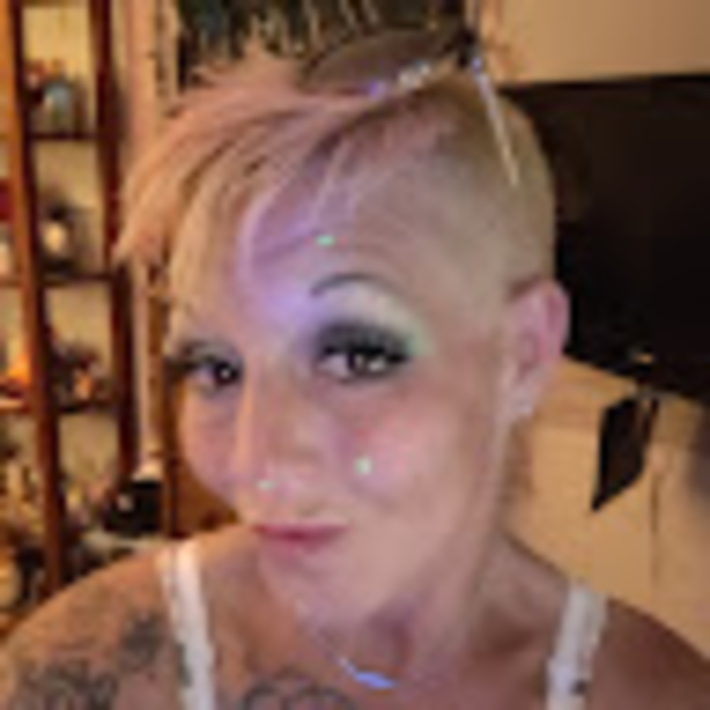 Meet your Posher, Brittney